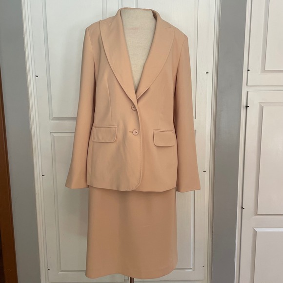 Kasper Women's Pant Suit‎ Set, Blazer, skirt and Wide Leg Trousers, Neutral Tan - Picture 7 of 16